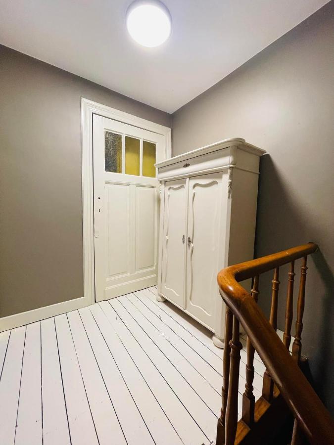 O-Sea House: Herenwoning In Belle Epoque Wijk Te Oostende エクステリア 写真