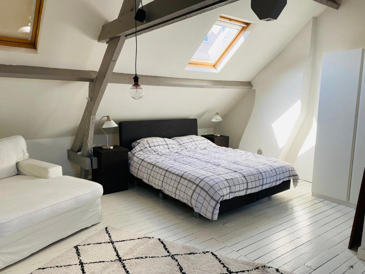 O-Sea House: Herenwoning In Belle Epoque Wijk Te Oostende エクステリア 写真